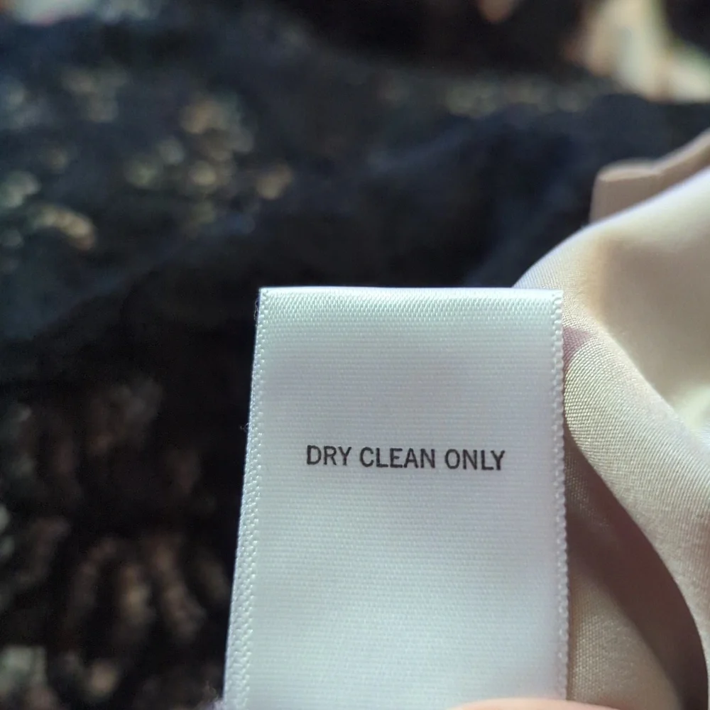 Banana Republic Black + Tan Lace Pencil Skirt Women's Size 2P - Picture 5 of 5